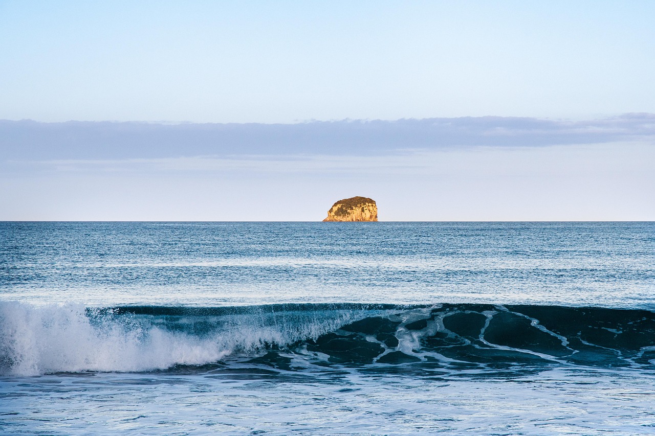 Island, waves, sunset — Personal Injury Lawyers Brisbane: Get The Best Legal Help For Your Case