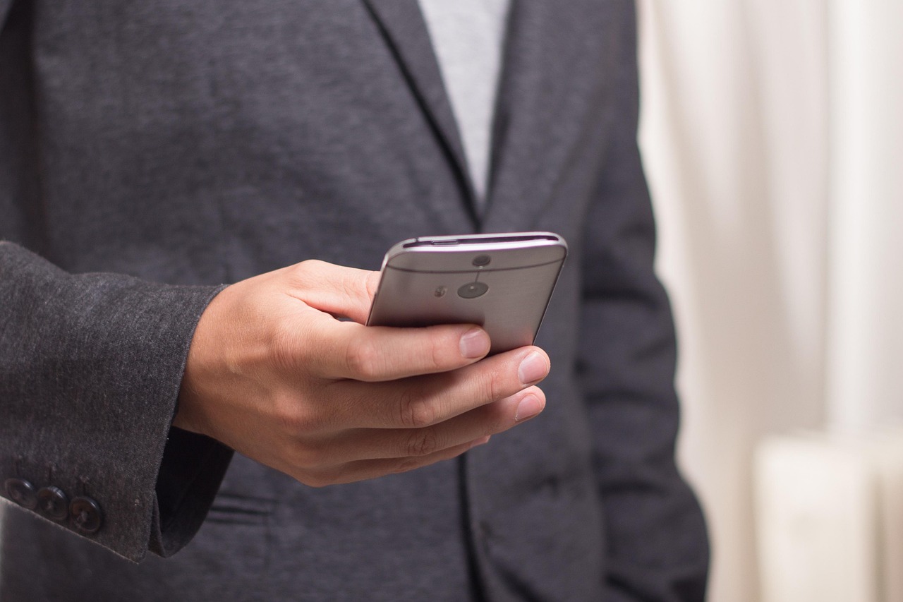 Telephone, mobile, call — Roles and responsibilities of digital marketing manager