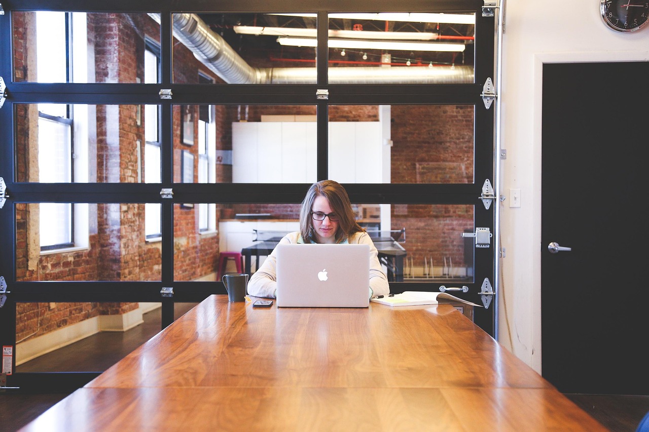 Student, typing, keyboard — What is a delivery load board?
