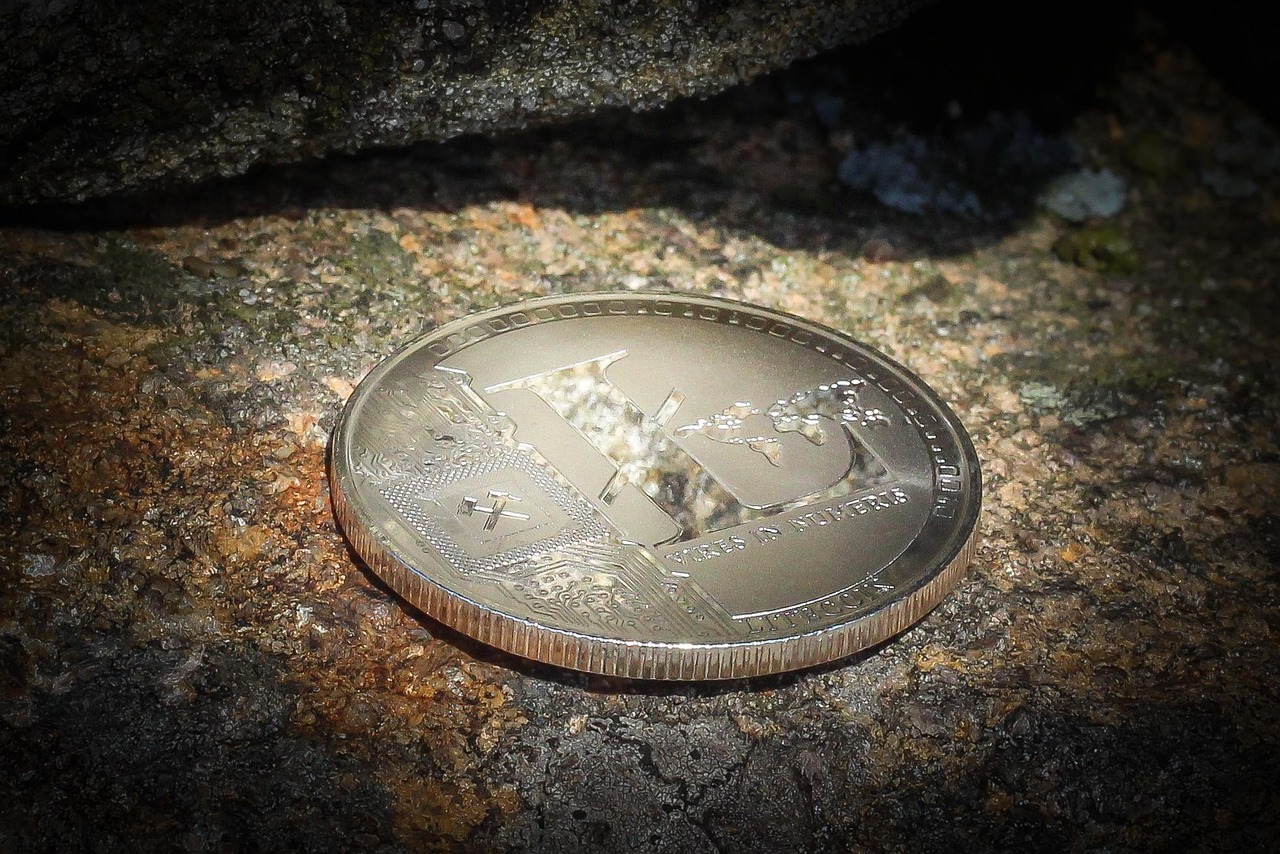 Litecoin, cryptocurrency, crypto — Why quick online loans can help increase credit score?